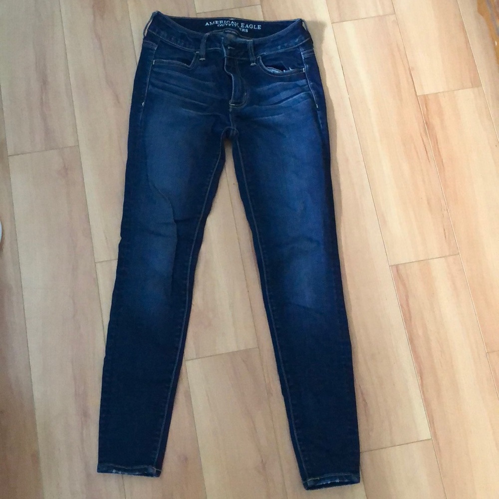 Dark wash american eagle jeggings size 2 short